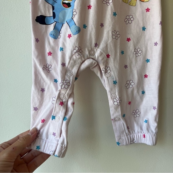 Bluey Baby Girls Romper 6-9M Pink Ruffle Sleeveless One-Piece Snaps Bingo Ruffle - Picture 3 of 8